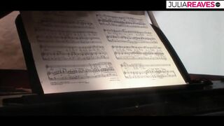 This chab Squirted All the Juice Into My Snatch