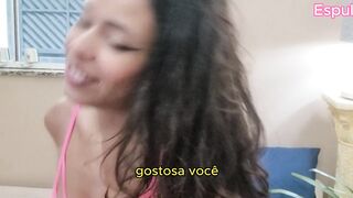 bunda enorme rebolando com a calcinha socado no cu