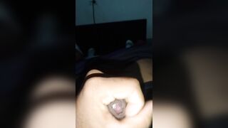 Amiga me ve sacándome y me ayuda a sacarla toda ????