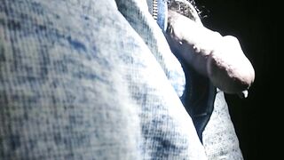 Chap Pissing ???????? Loudly Close Up Oriental Bbc