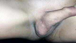 Masturbe (331) with one testicle