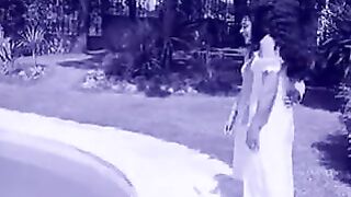 Two housewives oh garden. Who will cum first?