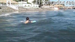 chica de el salvador