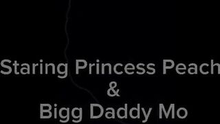 Princess Peach plays Bigg Dad Mo's favourite song with her mouth