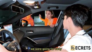 I SCREW THE STRANGER WHO PICKED US UP ON THE HIGHWAY