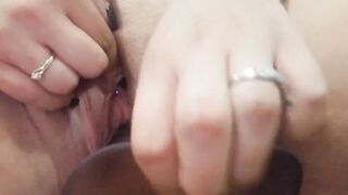 See the cum ooze outta me. Squirting and groaning