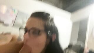 See me please his wang