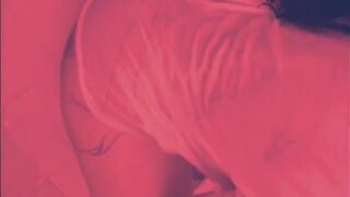 Me acompañas a bañarme?????