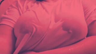 Me acompañas a bañarme?????