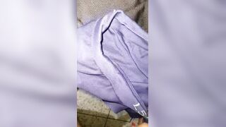 Intenso Orgasmo Stud Mientras Se Corre En Ropa Internal Con Gemidos y leche