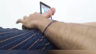 Me masturbo viendo vídeos porno ????
