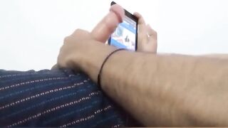 Me masturbo viendo vídeos porno ????