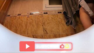 Golden shower: amateur cutie pees in front of the camera, pissing, pee, void urine