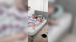 I've sex with my stepfather, this chab fills my vagina with milk.