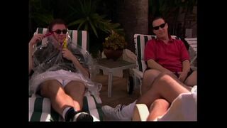 FFM 3some in the Pool