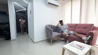 Mi hermanastra embarazada esta enojada y me la follo duro para que se le quite el enojo y me corra e