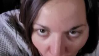 J'en avais trop envie, je n'ai pas pu resister. Pipe dans son bureau