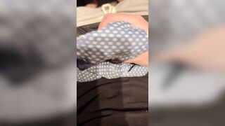 女友達の水玉パンツをティッシュ代わりにする屑