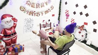 Movie scene calls aren't all that great, and I'm plan to have a very poor Christmas with no presents! This babe contacts a immoral grandpapa to ask him for a gift, and the grandpapa assents in swap for visiting her and having sex.