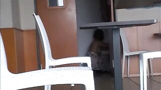 Pornsonick exhibicionista se cambia de modelos eróticos