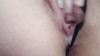 I'm so horny that I can't stop touching myself...