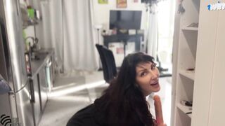 sexy mother i'd like to fuck sucked two rods and got a mouthful of cum