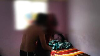 la meti a mi cuarto pa cogerla pero nos arruinaron el momento