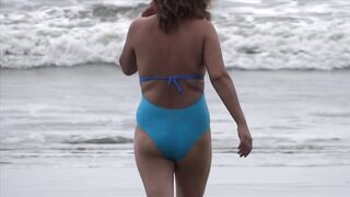 I love showing off in a bikini on the beach and returning to the apartment to have sex.