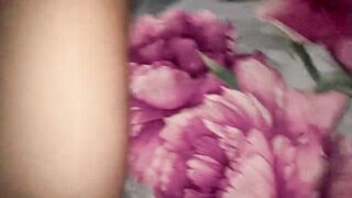 Школьница Лена матерится и кричит от оргазма с разговорами на русском - домашнее порно