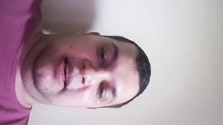 am dat bani la o curvă