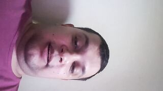 am dat bani la o curvă