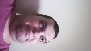 am dat bani la o curvă