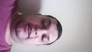 am dat bani la o curvă