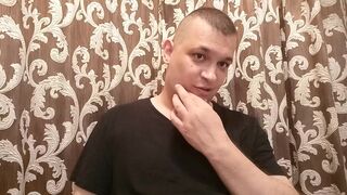 curva pe bani Romania cat costă virginitatea unei femei în Romania