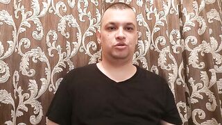 curva pe bani Romania cat costă virginitatea unei femei în Romania