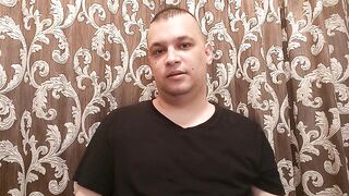 curva pe bani Romania cat costă virginitatea unei femei în Romania