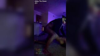 Super Hawt Baddie Gets Drilled Hard By Clown In Front Of Christmas Tree