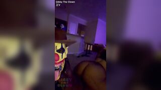 Super Hawt Baddie Gets Drilled Hard By Clown In Front Of Christmas Tree