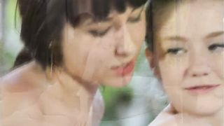 Emily & Lila - Massage