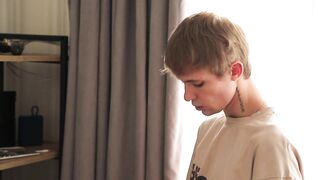 2 twinks banged a cute Dagestani and tore his gap and filled him with semen