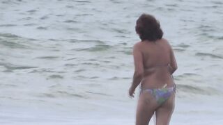 On the beach, I please my ally and let her stepson cum in my snatch.