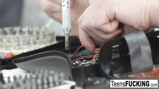 Brunette hair teen anally screws until her booty is overspread in semen