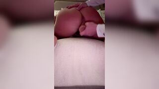 Pretty butt wife cums from playing with chubby vagina!