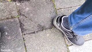 I pee in public place