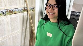 I go down to my neighbour to ask for ice cream