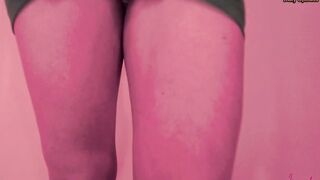 Nasty Jennifer Bounces her Cotton Pants in your face