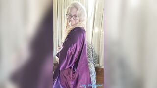 Lady Meadowlark show off her much loved underware and CUMS