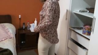 I get home slutty and I begin showing off and playing in front of the maid's spouse, I get to fuc