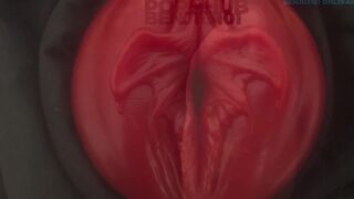 Je baise sa chatte rouge remplie de sperme fleshlight