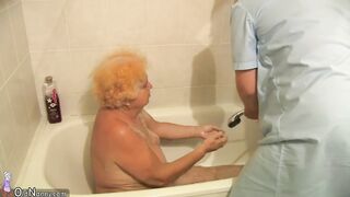 Very old chunky granny screwing